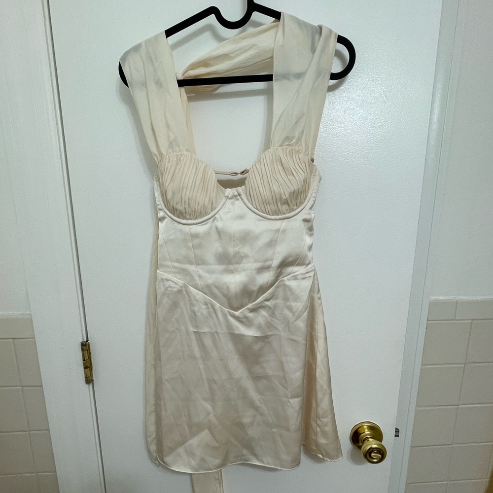 Oh Polly - Cross-Neck A-Line Mini Dress in Ivory - 2 / A-C